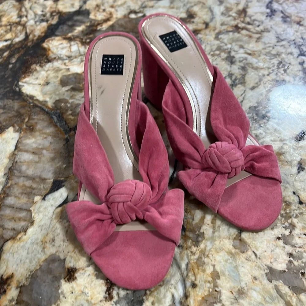 White House black market Callie Bow detail suede mules pink Size 9 - Picture 2 of 11